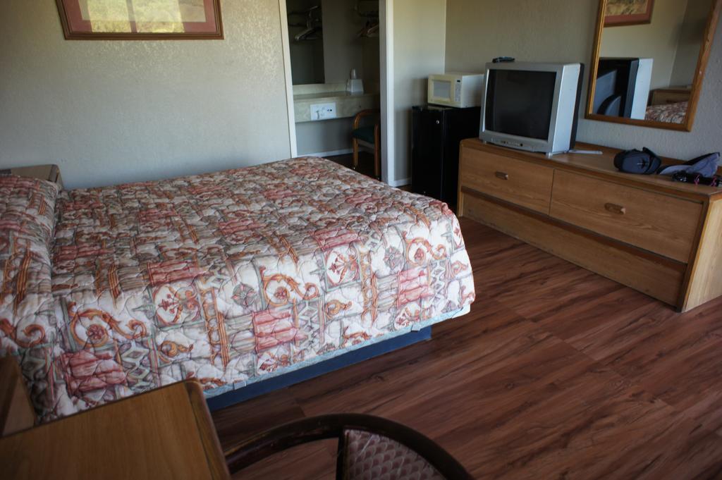 Executive Inn&Suites Orange Chambre photo